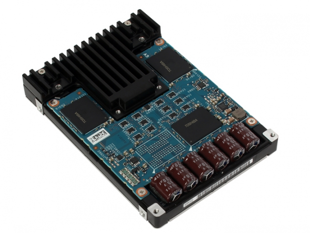 ҵSSDţ3.84TB˫12Gbps̬Ӳ