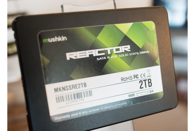 4TB SSD ̬ӲϮ