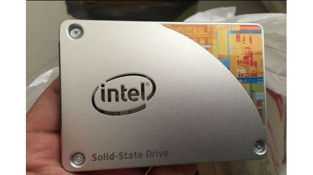 ԪţIntel׿TLCSSDع⣺4