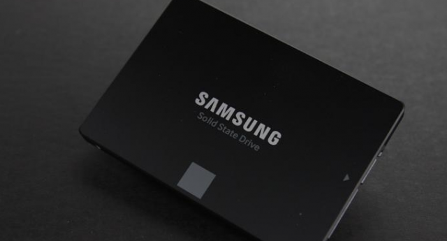 4TB850 EVO SSDеӲ̺հ