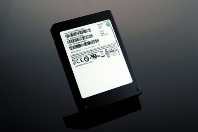 ǳ15TB SSD ս